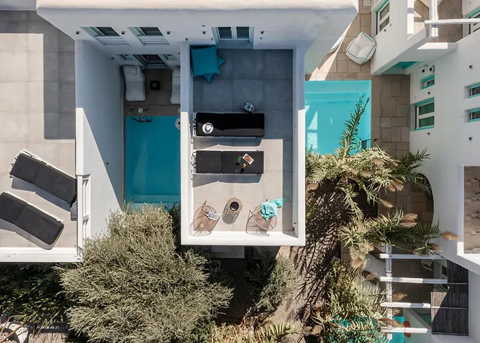 Majo Suites Hotel Agia Anna 