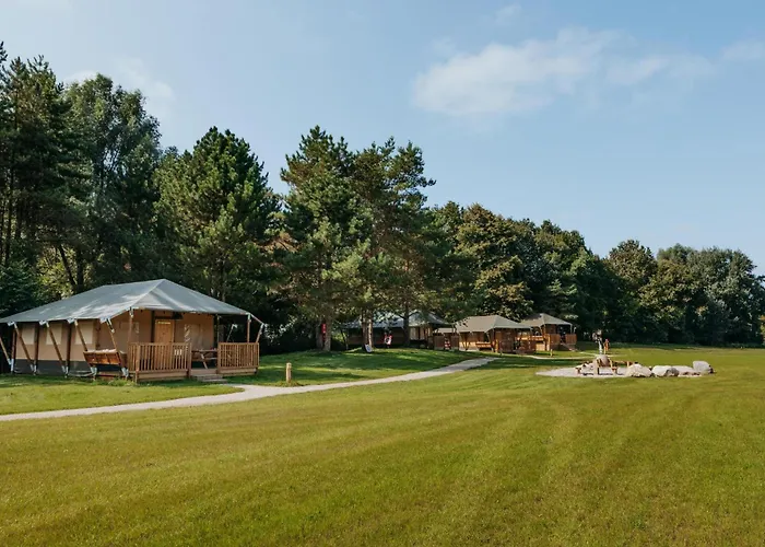 Glamping Lodge With Eco-Wellness Zeewolde