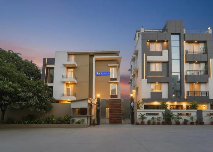 Fabhotel Grand Olive Noida
