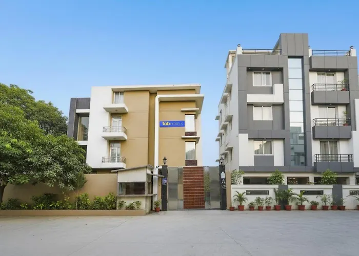 Fabhotel Grand Olive Noida