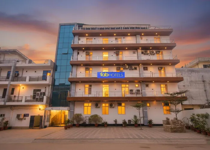Fabhotel The Grand Heritage Gurgaon