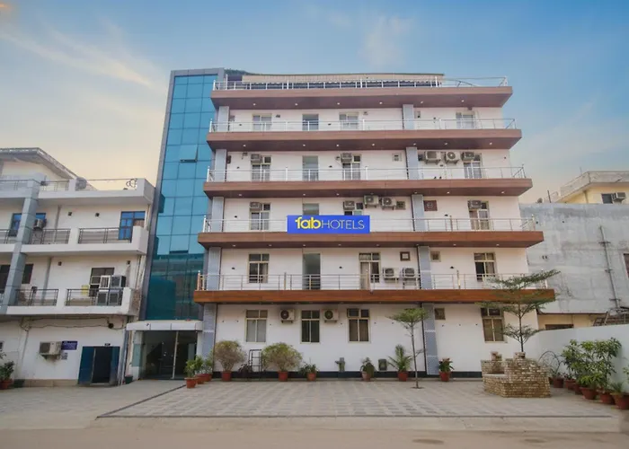 Fabhotel The Grand Heritage Gurgaon
