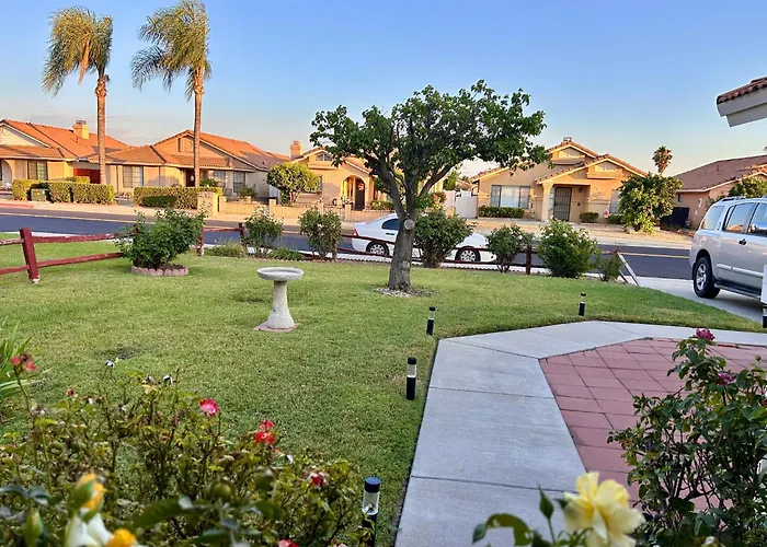 Meadow Harvest Suite With Tv And Private Bathroom Hemet
