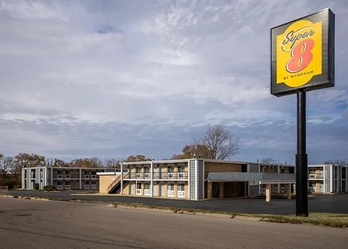 Super 8 By Wyndham Rockford South Hotel