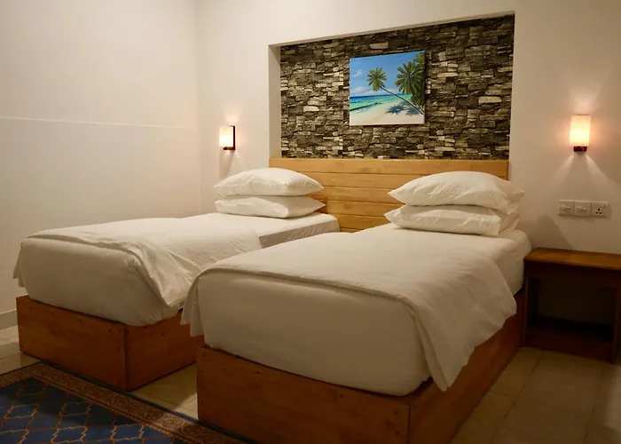 Asseyri Guest House Addu City