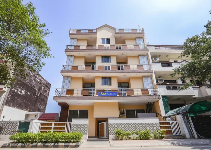 Fabhotel Well Stay Noida