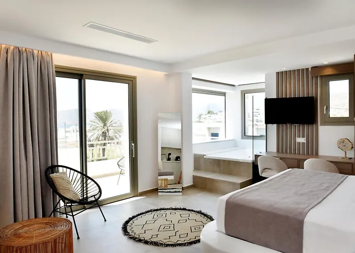 Anais Milos Suites Adamantas 