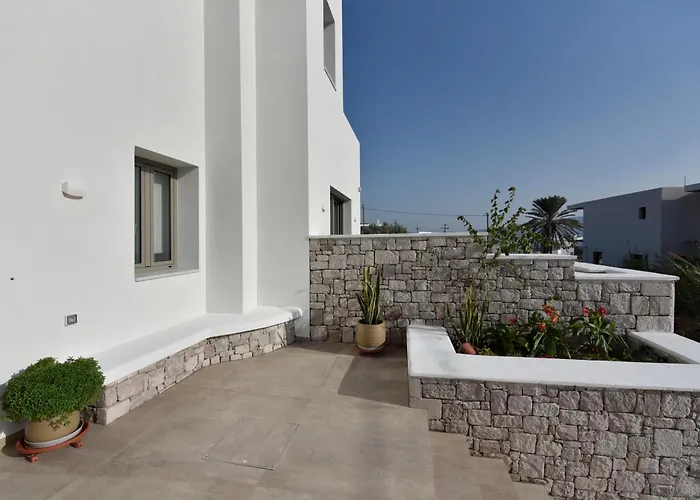 Anais Milos Suites Adamantas 