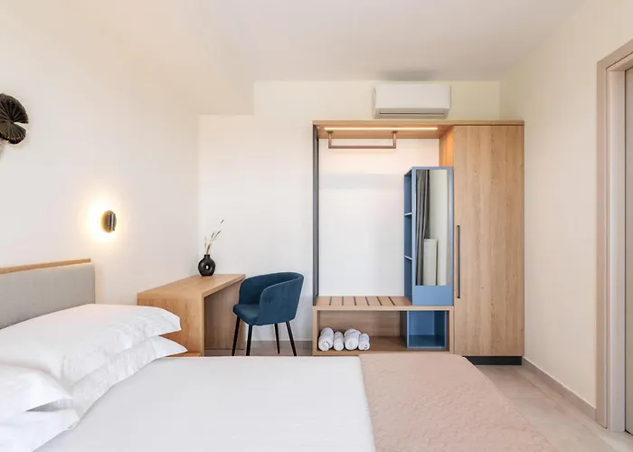 9 Doors Aparthotel Peraia 