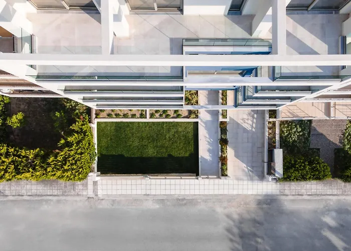 9 Doors Aparthotel Peraia 