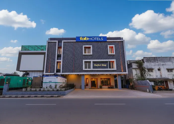 Fabhotel Perfect Stays - Kovilambakkam Chennai