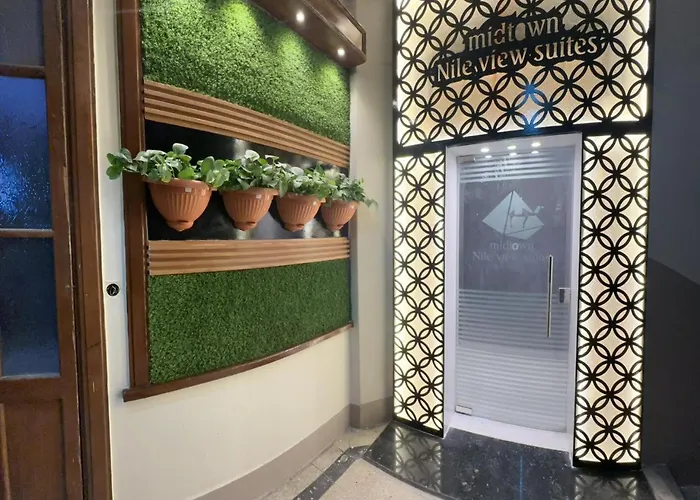 Midtown Nile View Suites El El Cairo