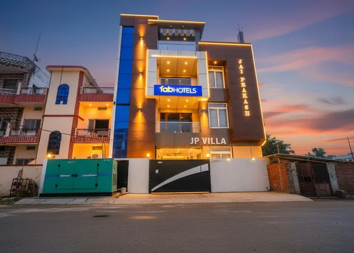 Fabhotel Jp Villa - Nr Stadium Varanasi