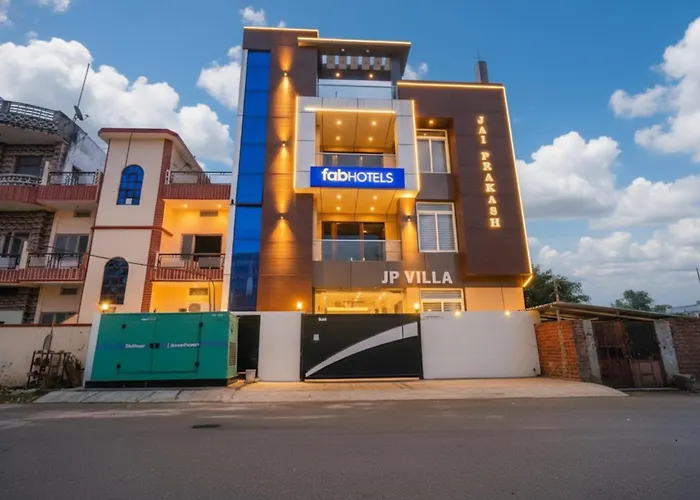 Fabhotel Jp Villa - Nr Stadium Varanasi