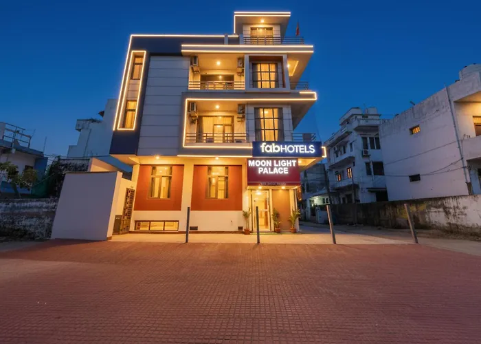 Fabhotel Moon Light Palace Jaipur
