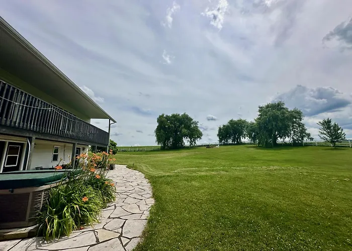 Mountain Ash Country Manor And Spa Creemore