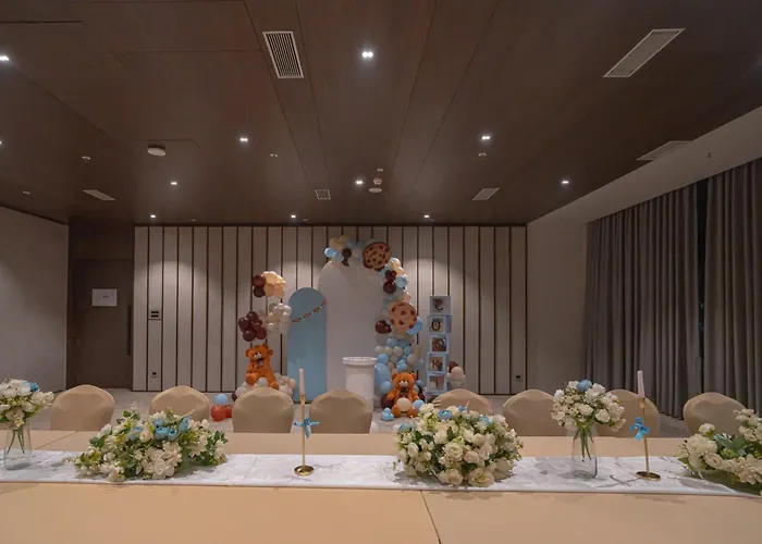 Essentia Premier Hotel Pune Wakad Pimpri-Chinchwad