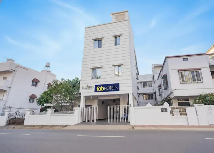 Fabhotel Galaxy Airport Inn, Airport Road Pune