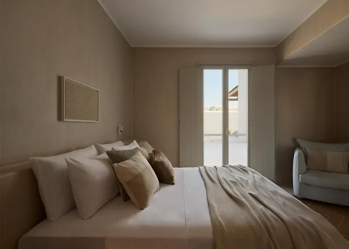 Akria Seaside Suites Naousa