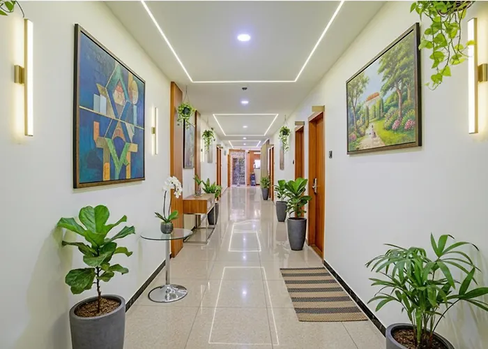 Fabhotel Royal Manor - Hospital Chowk Rajkot