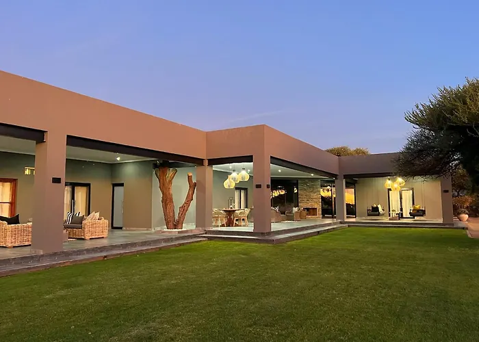 4 Aces Outfitters Lodge Kimberley