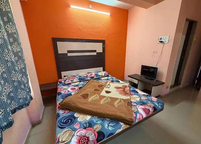 Hotel Sudama Palace - Mahabaleshwar , Couple & Family Stay Rooms With Free Wi-Fi In Main Market