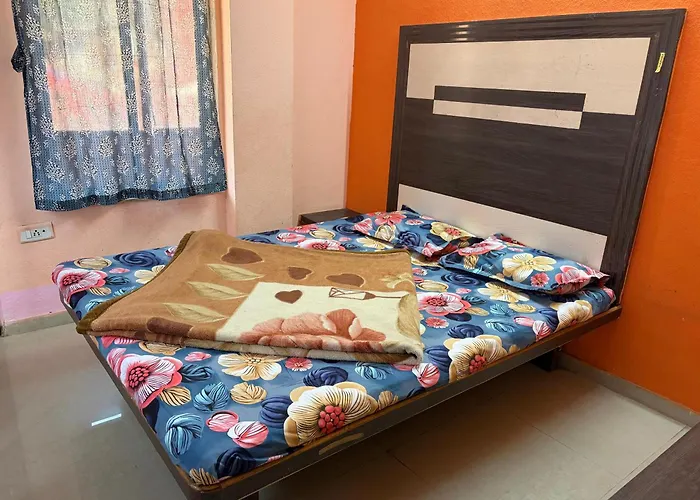 Hotel Sudama Palace - Mahabaleshwar , Couple & Family Stay Rooms With Free Wi-Fi In Main Market
