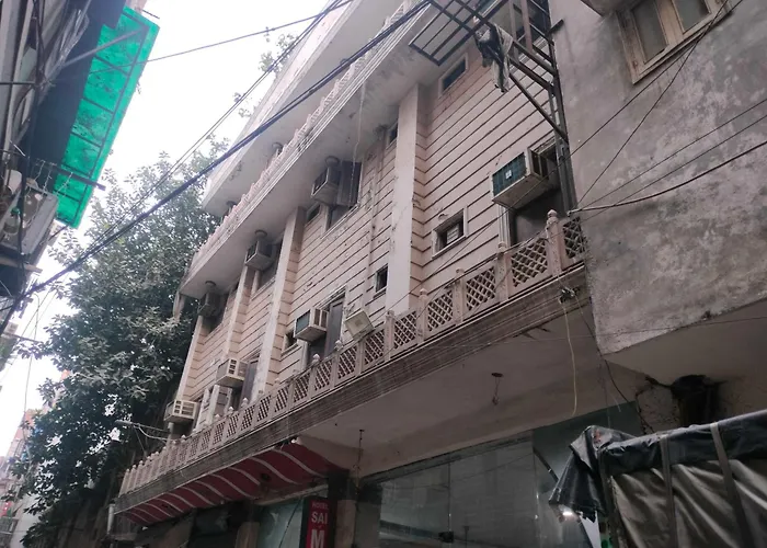 Collection O Paharganj Ndls Railways Formerly Sai Mahal International New Delhi