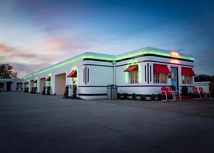Boots Court Motel Carthage