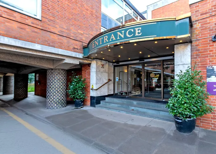 Winchester Wessex Hotel By Sunday