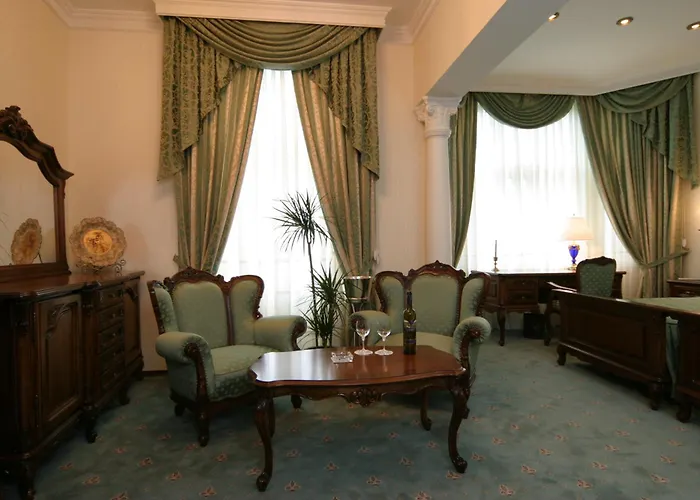 Grand Hotel London Warna