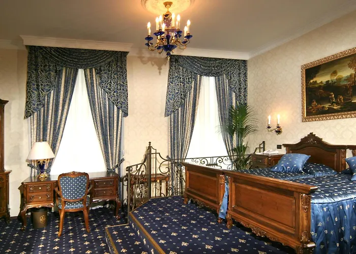 Grand Hotel London Warna