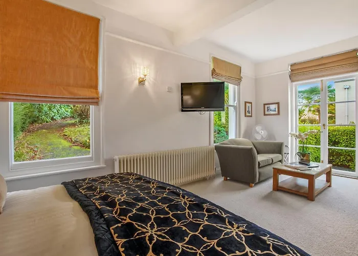 St Elizabeth'S House Hotel Plymouth