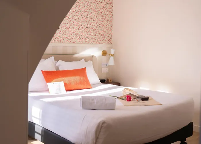Hotel Joli Mome Paris