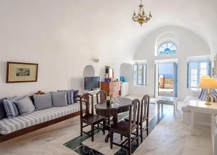 Aigialos Luxury Traditional Settlement Fira 