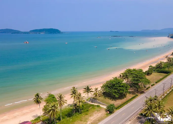 The Nouveau Chumphon Beach Resort And Golf