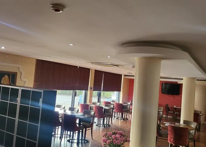 Redwings Lodge Birmingham Oldbury 