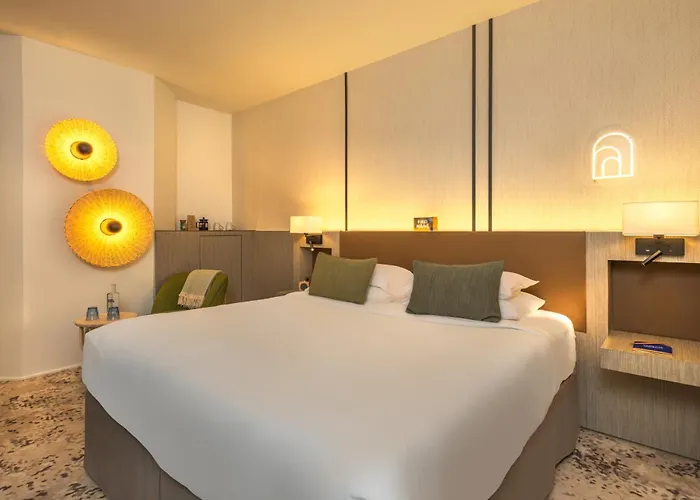 Firstname Toulouse Hotel
