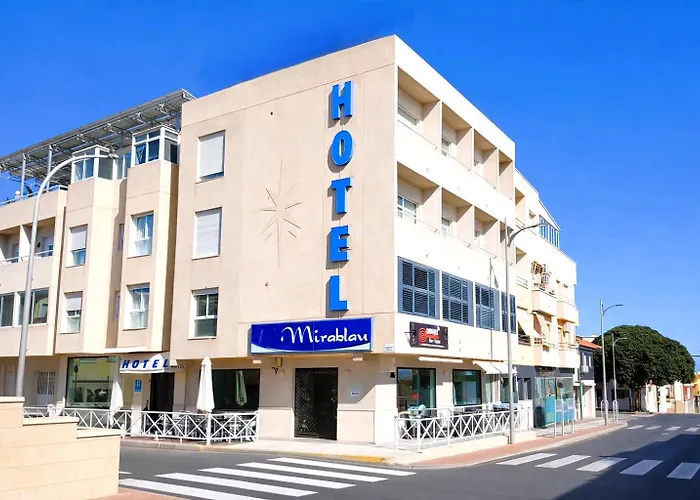 Hotel y Apartamentos Mirablau Aguadulce 