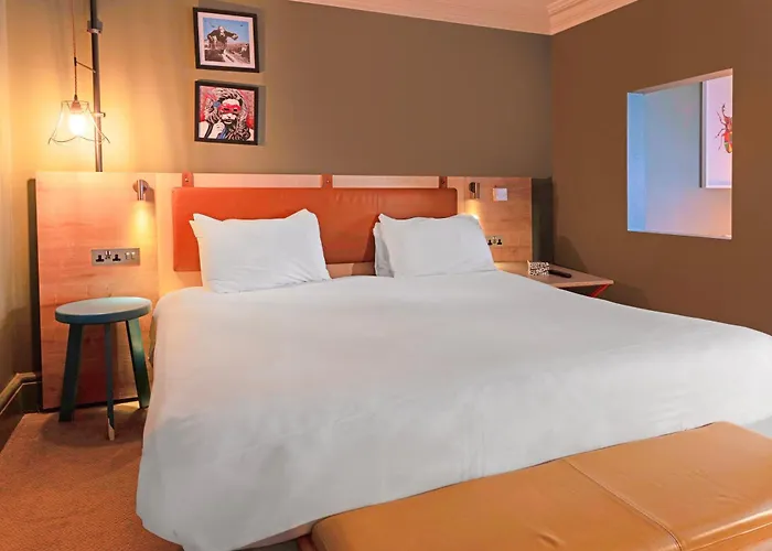 Hotel Bristol Grand By Sunday