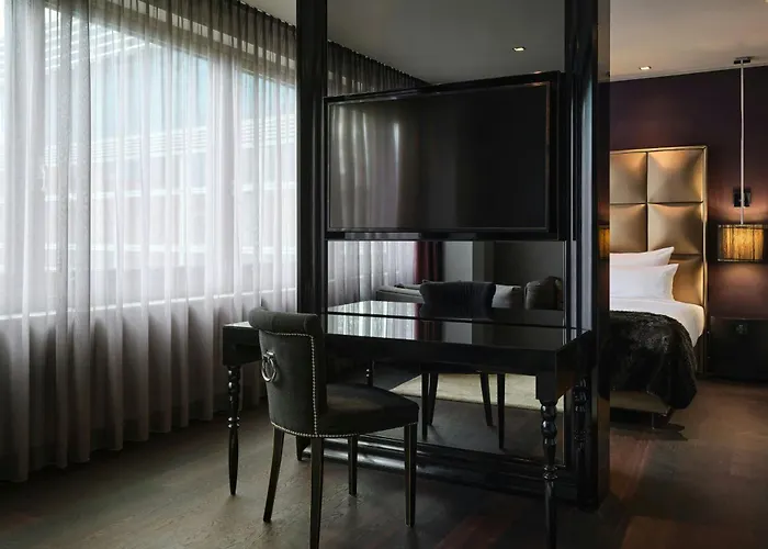 Roomers Frankfurt Central, Autograph Collection Frankfurt am Main