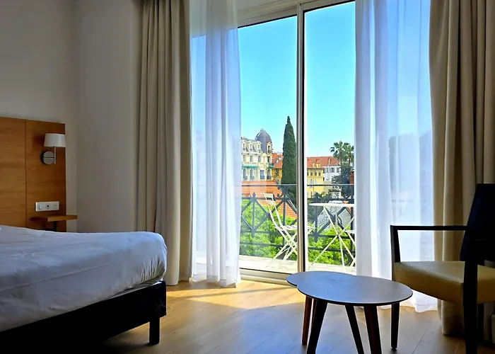 Hotel Carlton Niza
