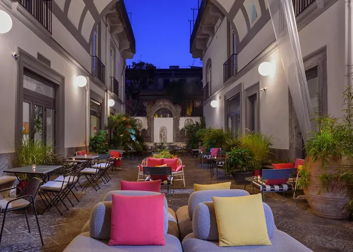 Hotel Piazza Bellini & Apartments Napoli