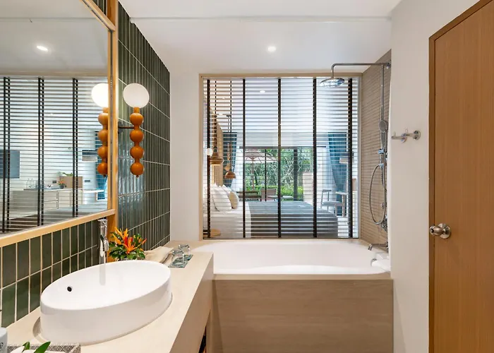 Apsara Beachfront Resort & Villa Khao Lak