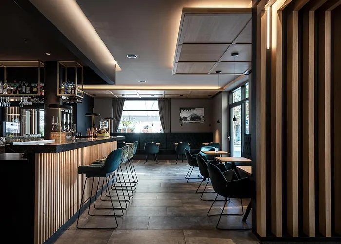 Hotel Post Alpine Cityflair Bruneck