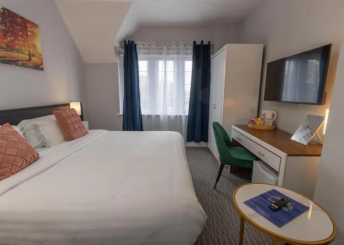 Best Western The Plough Hotel Northampton