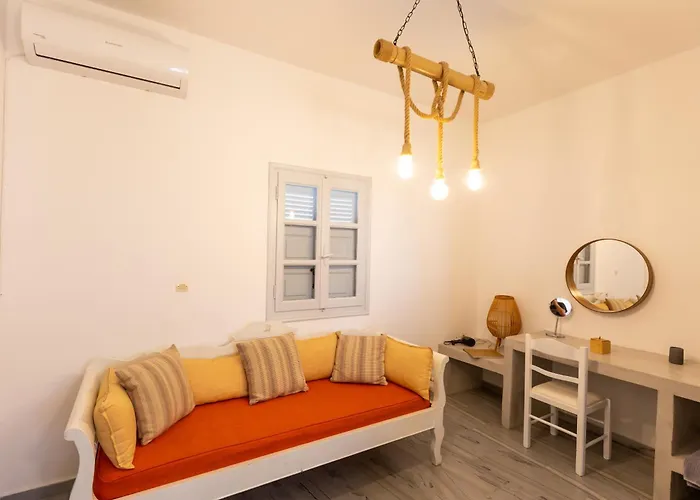 Phaos Santorini Suites Imerovigli