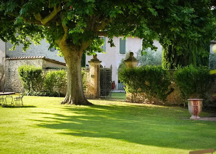 Domaine Des Clos Hotel Et Appartements- Teritoria Beaucaire 