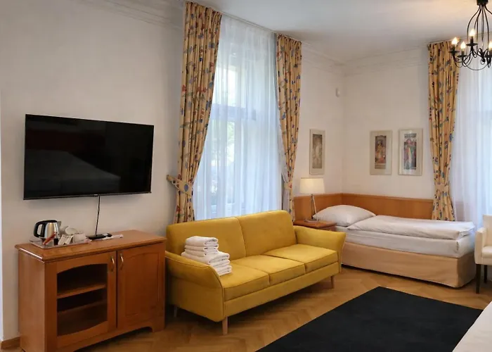 Residence Dykova - Former Pension Jana, Domov Mladeze Prága