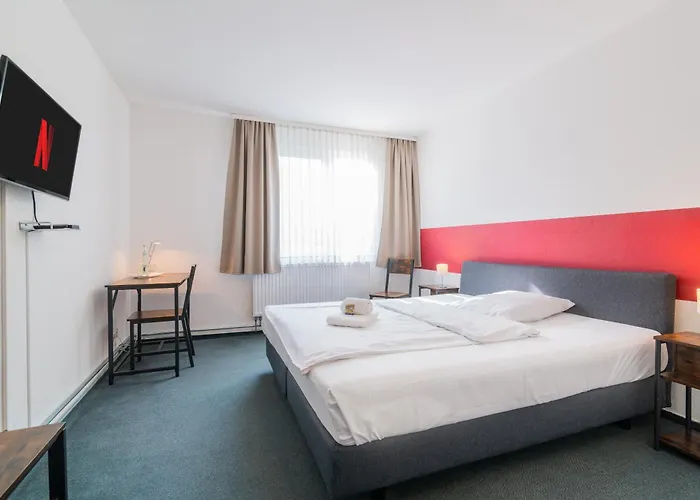 Hotel Cafe Galerie I Hannover-Garbsen I Free Parking